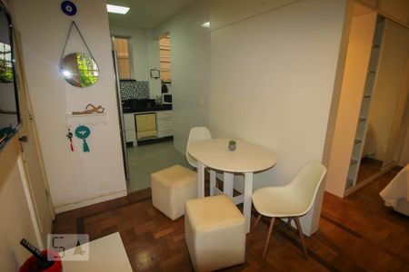 Sala de apartamento para alugar com 1 quarto, 42m² em Botafogo, Rio de Janeiro