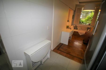 Apartamento para alugar com 42m², 1 quarto e 1 vaga Apartamento para alugar com 42m², 1 quarto e 1 vagaCozinha - Armários