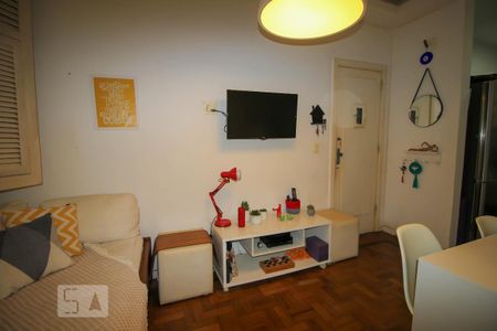 Sala de apartamento para alugar com 1 quarto, 42m² em Botafogo, Rio de Janeiro