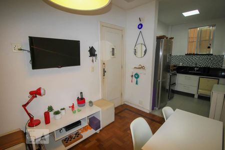 Sala de apartamento para alugar com 1 quarto, 42m² em Botafogo, Rio de Janeiro