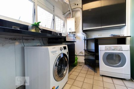 Apartamento para alugar com 170m², 3 quartos e 3 vagas Apartamento para alugar com 170m², 3 quartos e 3 vagasÁrea de serviço