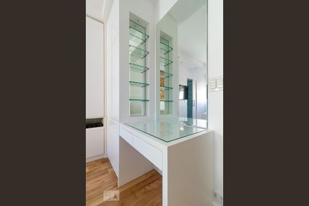 Apartamento para alugar com 170m², 3 quartos e 3 vagas Apartamento para alugar com 170m², 3 quartos e 3 vagasSuíte master