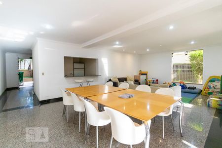 Apartamento para alugar com 170m², 3 quartos e 3 vagas Apartamento para alugar com 170m², 3 quartos e 3 vagasSalão de festas