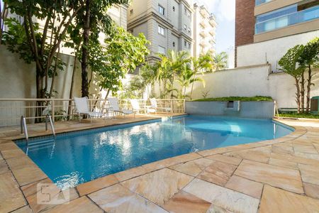 Apartamento para alugar com 170m², 3 quartos e 3 vagas Apartamento para alugar com 170m², 3 quartos e 3 vagasPiscina