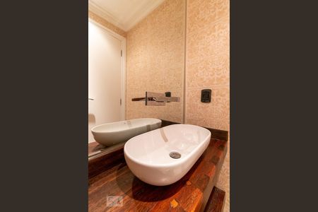 Apartamento para alugar com 170m², 3 quartos e 3 vagas Apartamento para alugar com 170m², 3 quartos e 3 vagasLavabo