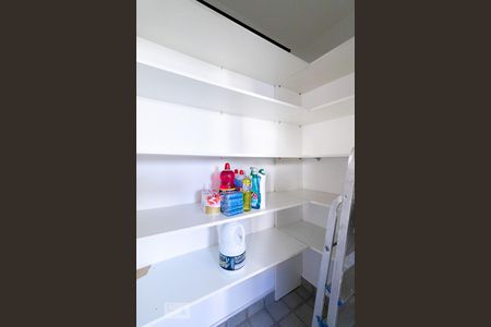 Apartamento para alugar com 170m², 3 quartos e 3 vagas Apartamento para alugar com 170m², 3 quartos e 3 vagasÁrea de serviço - dispensa