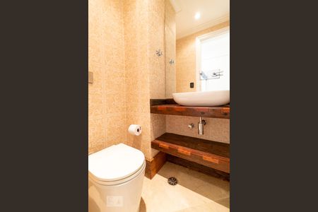 Apartamento para alugar com 170m², 3 quartos e 3 vagas Apartamento para alugar com 170m², 3 quartos e 3 vagasLavabo