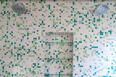 Apartamento para alugar com 170m², 3 quartos e 3 vagas Apartamento para alugar com 170m², 3 quartos e 3 vagasBanheiro da suíte master - chuveiros