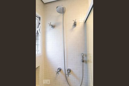 Apartamento para alugar com 170m², 3 quartos e 3 vagas Apartamento para alugar com 170m², 3 quartos e 3 vagasBanheiro da suíte 1 - chuveiro