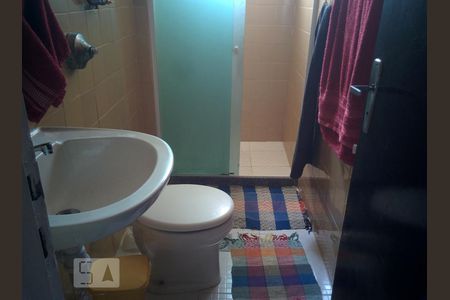 Banheiro de apartamento para alugar com 3 quartos, 64m² em São Francisco Xavier, Rio de Janeiro