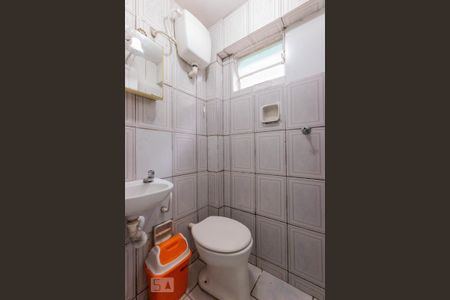 Banheiro de apartamento para alugar com 1 quarto, 35m² em São João Batista (venda Nova), Belo Horizonte