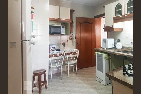 Apartamento para alugar com 155m², 4 quartos e 3 vagasCozinha 