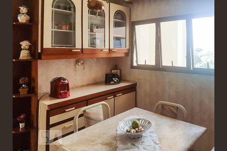 Apartamento para alugar com 155m², 4 quartos e 3 vagasCozinha 