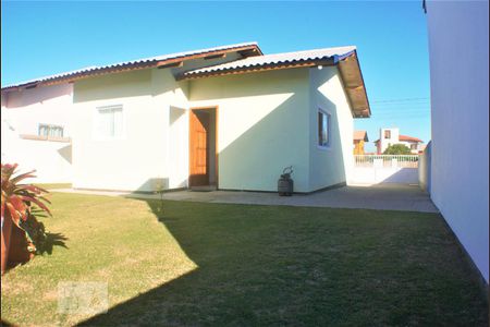 Casa para alugar com 65m², 2 quartos e 3 vagasDetalhe da Área Externa