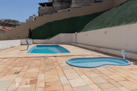 Apartamento à venda com 70m², 3 quartos e 1 vaga Apartamento à venda com 70m², 3 quartos e 1 vagaÁrea comum - Piscina