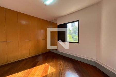 Apartamento à venda com 130m², 3 quartos e 3 vagas Apartamento à venda com 130m², 3 quartos e 3 vagasSuíte 1