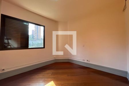 Apartamento à venda com 130m², 3 quartos e 3 vagas Apartamento à venda com 130m², 3 quartos e 3 vagasSuíte 1