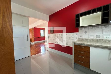 Apartamento à venda com 130m², 3 quartos e 3 vagas Apartamento à venda com 130m², 3 quartos e 3 vagasCozinha