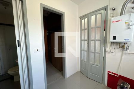 Apartamento à venda com 130m², 3 quartos e 3 vagas Apartamento à venda com 130m², 3 quartos e 3 vagasÁrea de Serviço