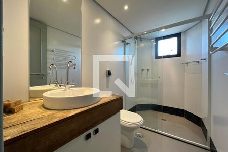 Apartamento à venda com 130m², 3 quartos e 3 vagas Apartamento à venda com 130m², 3 quartos e 3 vagasBanheiro