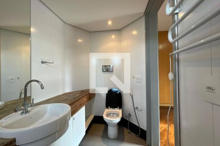 Apartamento à venda com 130m², 3 quartos e 3 vagas Apartamento à venda com 130m², 3 quartos e 3 vagasBanheiro da Suíte 1