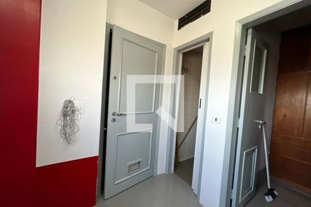 Apartamento à venda com 130m², 3 quartos e 3 vagas Apartamento à venda com 130m², 3 quartos e 3 vagasÁrea de Serviço