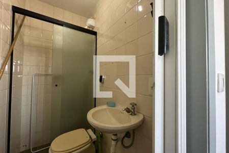 Apartamento à venda com 130m², 3 quartos e 3 vagas Apartamento à venda com 130m², 3 quartos e 3 vagasBanheiro de Serviço