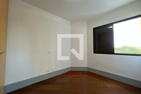 Apartamento à venda com 130m², 3 quartos e 3 vagas Apartamento à venda com 130m², 3 quartos e 3 vagasQuarto 3