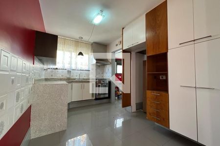 Apartamento à venda com 130m², 3 quartos e 3 vagas Apartamento à venda com 130m², 3 quartos e 3 vagasCozinha