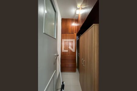 Apartamento à venda com 130m², 3 quartos e 3 vagas Apartamento à venda com 130m², 3 quartos e 3 vagasQuarto de Serviço