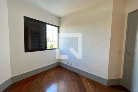 Apartamento à venda com 130m², 3 quartos e 3 vagas Apartamento à venda com 130m², 3 quartos e 3 vagasQuarto 3