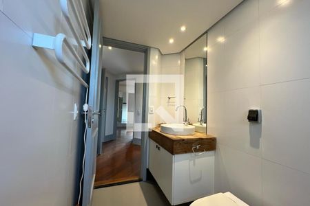 Apartamento à venda com 130m², 3 quartos e 3 vagas Apartamento à venda com 130m², 3 quartos e 3 vagasBanheiro