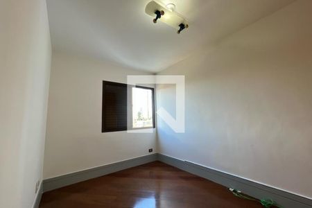 Apartamento à venda com 130m², 3 quartos e 3 vagas Apartamento à venda com 130m², 3 quartos e 3 vagasQuarto 2