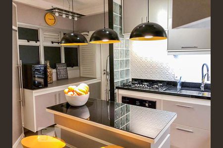 Apartamento à venda com 118m², 3 quartos e 2 vagasCozinha