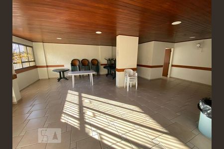 Apartamento à venda com 76m², 2 quartos e 1 vagaSalão de festas
