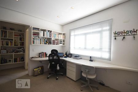 Apartamento à venda com 400m², 4 quartos e 6 vagasEscritório