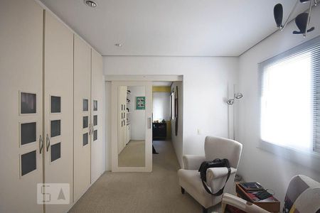 Apartamento à venda com 400m², 4 quartos e 6 vagasArmário da Suíte 3