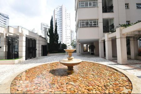 Apartamento à venda com 400m², 4 quartos e 6 vagasEntrada