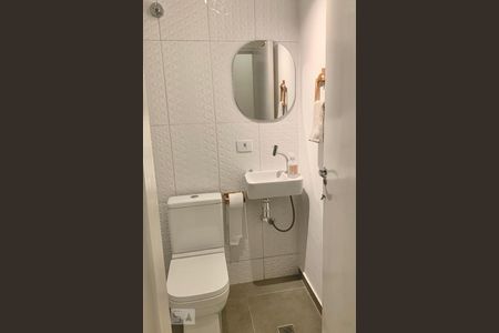 Banheiro de apartamento à venda com 2 quartos, 70m² em Cambuci, São Paulo