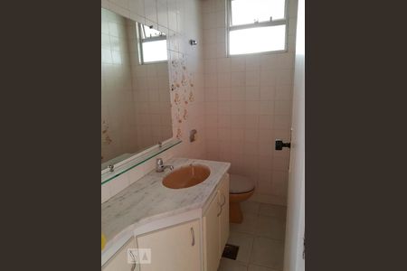 Apartamento à venda com 240m², 3 quartos e 2 vagasBanheiro