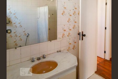 Apartamento à venda com 240m², 3 quartos e 2 vagasBanheiro