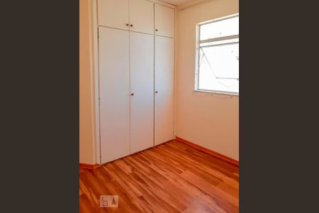 Apartamento à venda com 240m², 3 quartos e 2 vagasQuarto