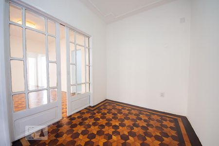 Sala de apartamento para alugar com 2 quartos, 76m² em Navegantes, Porto Alegre