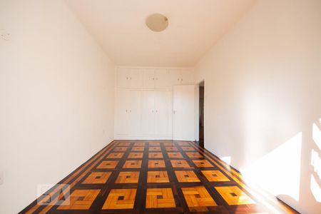 Quarto 1 de apartamento para alugar com 2 quartos, 76m² em Navegantes, Porto Alegre