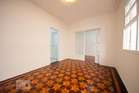 Sala de apartamento para alugar com 2 quartos, 76m² em Navegantes, Porto Alegre