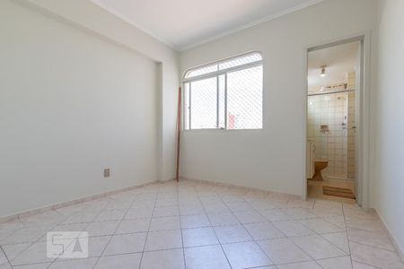 Quarto da suíte de kitnet/studio para alugar com 1 quarto, 48m² em Botafogo, Campinas