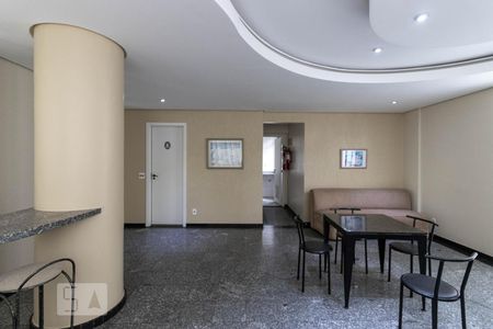 Apartamento para alugar com 55m², 2 quartos e 2 vagas Apartamento para alugar com 55m², 2 quartos e 2 vagasárea comum do prédio