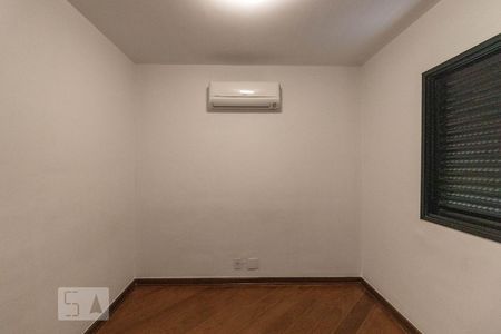 Quarto 1 de apartamento para alugar com 2 quartos, 55m² em Vila Uberabinha, São Paulo