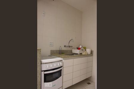 Cozinha de kitnet/studio para alugar com 1 quarto, 40m² em Barra da Tijuca, Rio de Janeiro