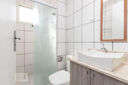 Banheiro  de apartamento para alugar com 2 quartos, 45m² em Jardim São Francisco (zona Leste), São Paulo